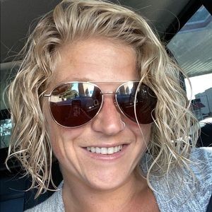 Meet your Posher, Jenni